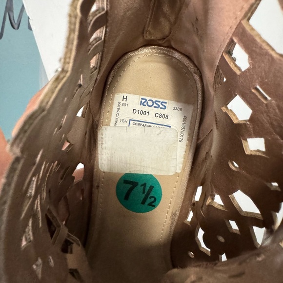 Madeline Stuart Tan Rhinestone Sparkle Heels Floral Faux Leather 7.5 7 1/2 - Picture 8 of 10